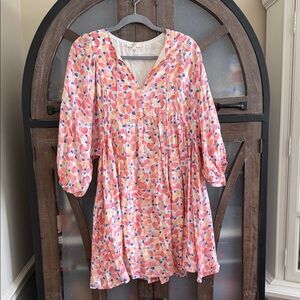 Entro White and Gray Dress